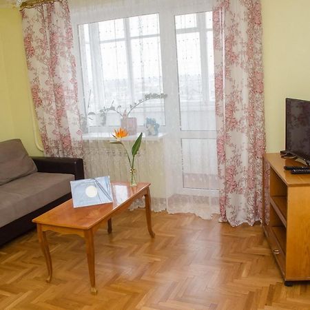 Апартаменти Apartament Na Adamkovskoy Брест Екстер'єр фото