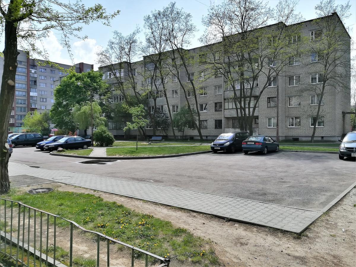 Апартаменти Apartament Na Adamkovskoy Брест Екстер'єр фото